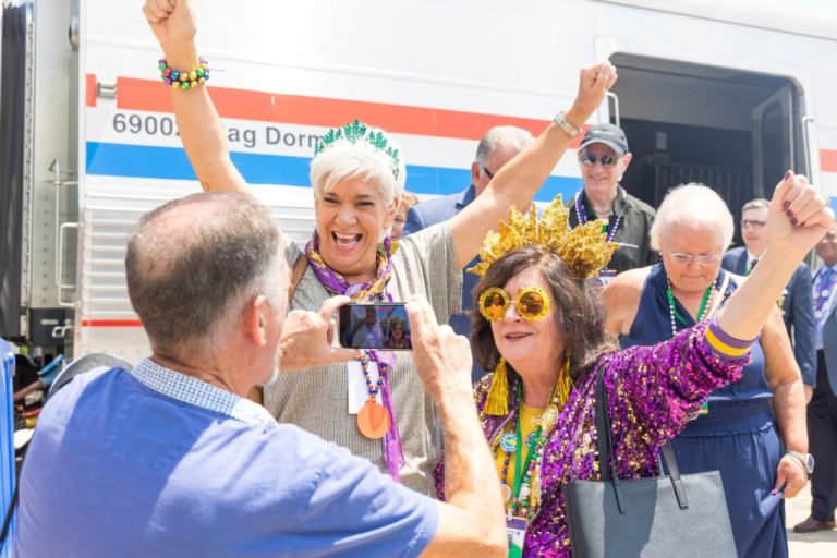 Y’all aboard! Amtrak sends off first train from Mobile to New Orleans in 20 years Y’all aboard! Amtrak sends off first train from Mobile to New Orleans in 20 years