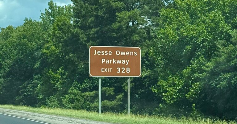 How one stretch of road honors Alabama’s most famous Olympian How one stretch of road honors Alabama’s most famous Olympian