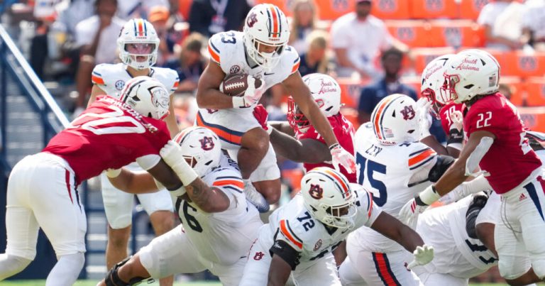 Alabama, Auburn move up in AP rankings; 11 SEC teams in Top 25 Alabama, Auburn move up in AP rankings; 11 SEC teams in Top 25