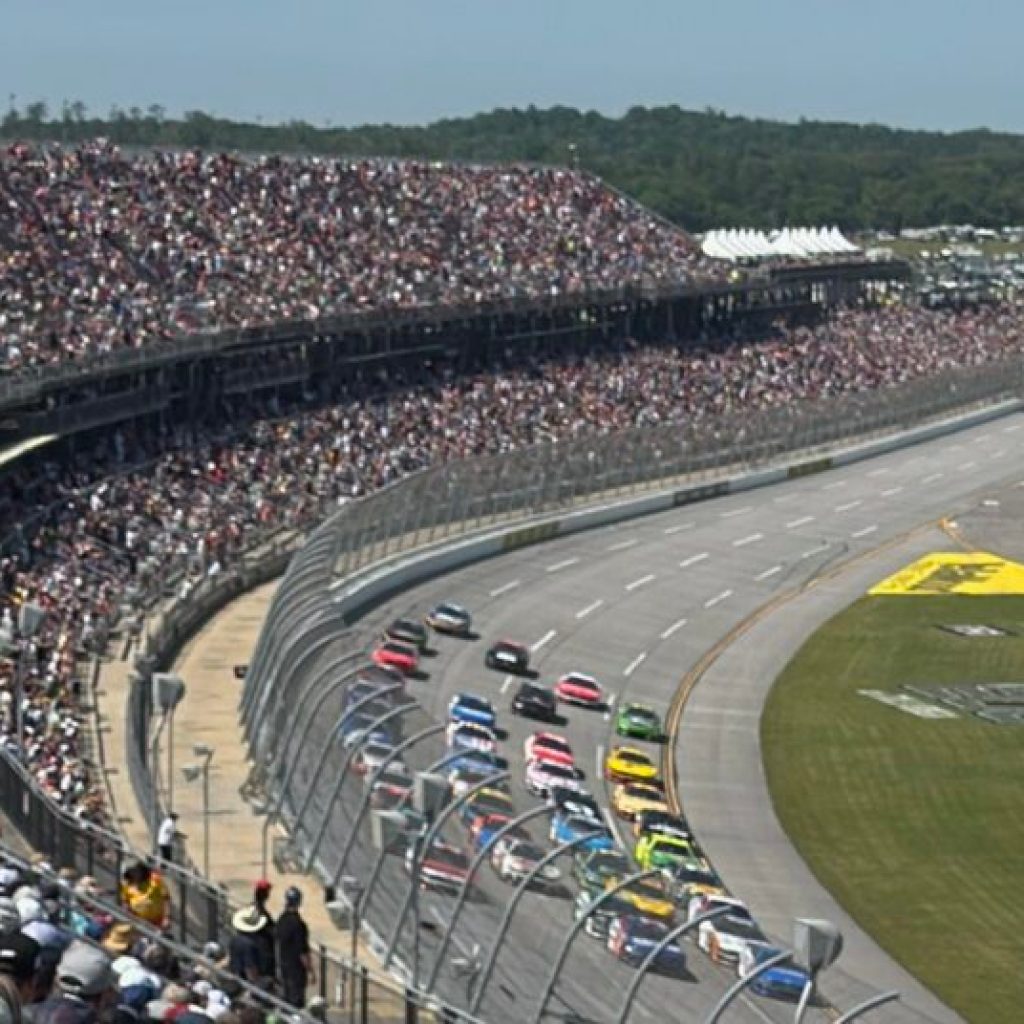 Over 400K sports fans attended events in Alabama on the 3rd weekend in October. Was it the most ever? Over 400K sports fans attended events in Alabama on the 3rd weekend in October. Was it the most ever?