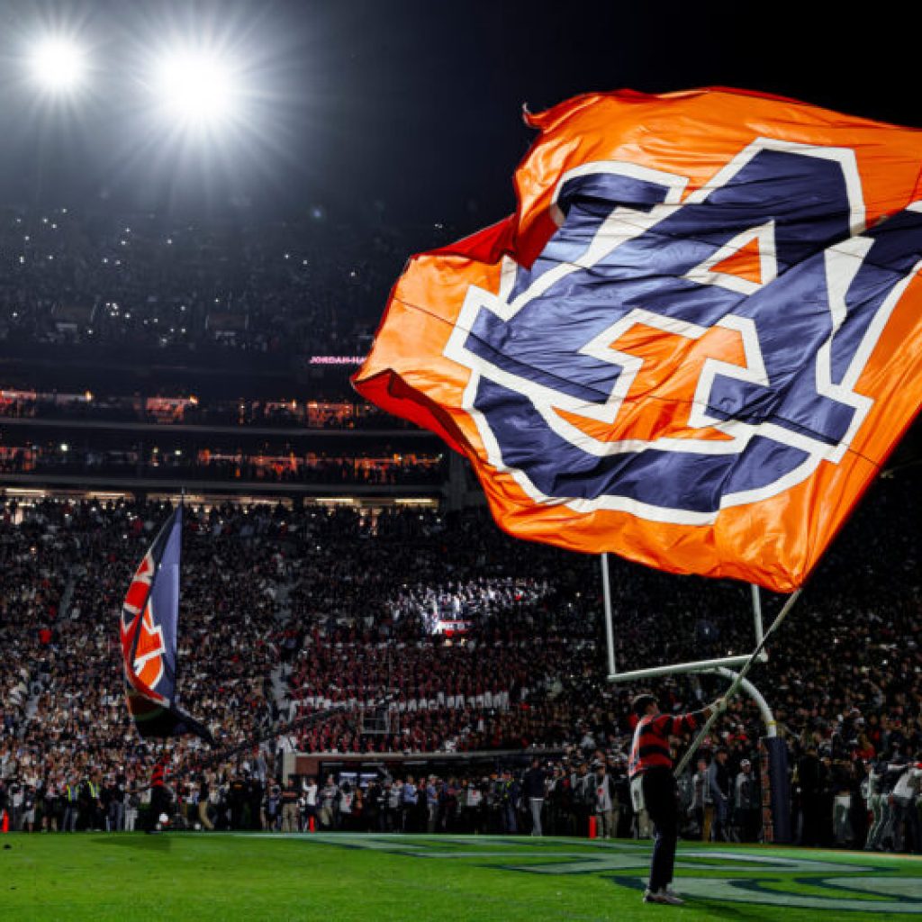 Iron Bowl set for first nighttime kickoff since 2014 Iron Bowl set for first nighttime kickoff since 2014