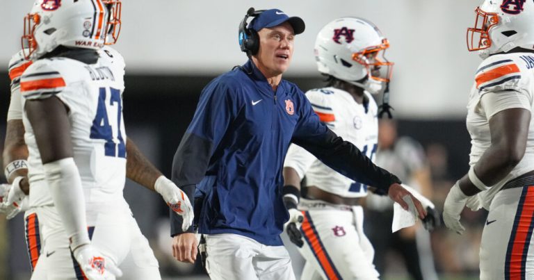 DJ Durkin to stay on as Auburn’s defensive coordinator DJ Durkin to stay on as Auburn’s defensive coordinator