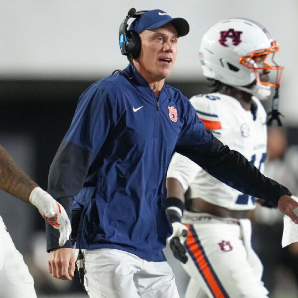 DJ Durkin to stay on as Auburn’s defensive coordinator DJ Durkin to stay on as Auburn’s defensive coordinator