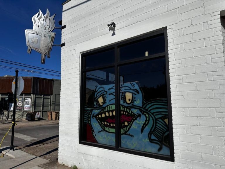 Beloved Mobile music venue celebrates reopening at new location Beloved Mobile music venue celebrates reopening at new location