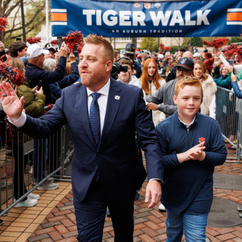 5 key numbers to know from Alex Golesh’s contract with Auburn 5 key numbers to know from Alex Golesh’s contract with Auburn