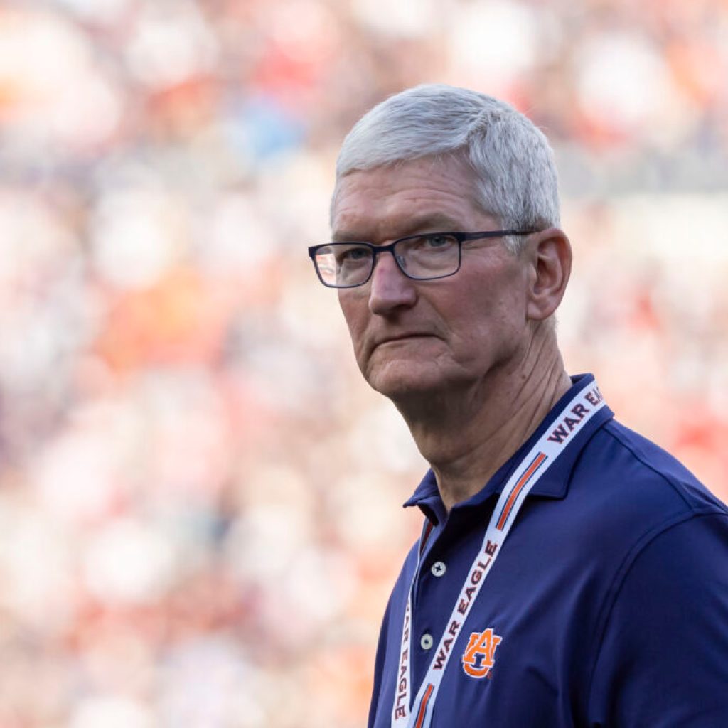 Famous faces seen at the 90th Iron Bowl Famous faces seen at the 90th Iron Bowl