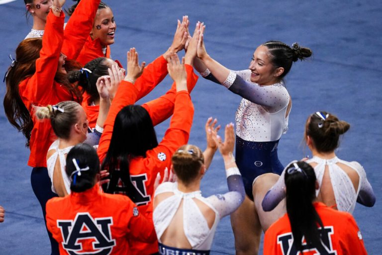 Alabama, Auburn gymnastics hosting top-10 opponents this weekend Alabama, Auburn gymnastics hosting top-10 opponents this weekend