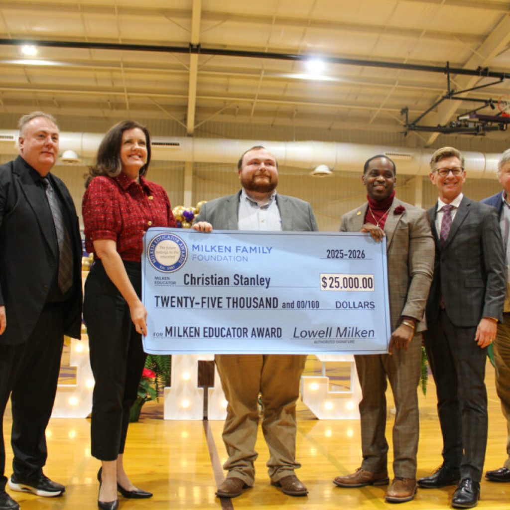 Alabama teacher earns national education award + K prize Alabama teacher earns national education award + K prize