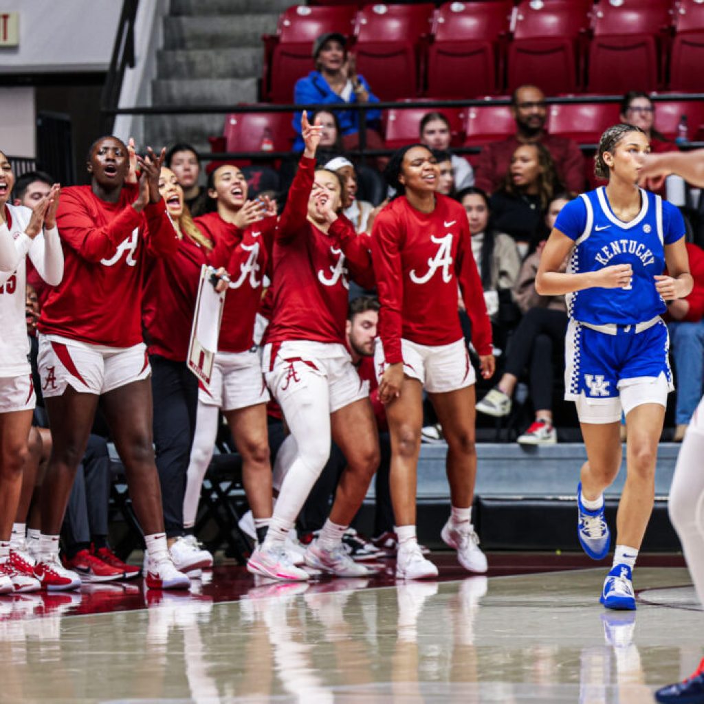 Alabama women move into AP Top 25 after historic win over Kentucky Alabama women move into AP Top 25 after historic win over Kentucky