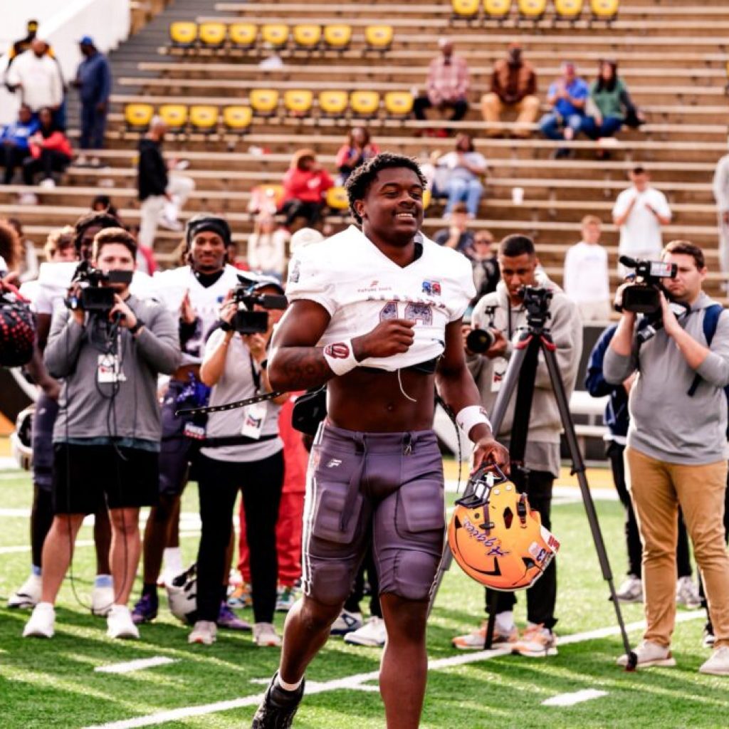 Alabama running back Ezavier Crowell becomes first Mr. Football winner in Jackson history Alabama running back Ezavier Crowell becomes first Mr. Football winner in Jackson history