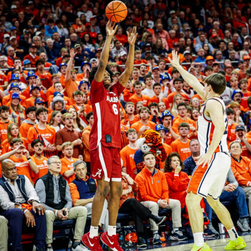 Alabama remains unranked after wins over Texas A&M, Auburn Alabama remains unranked after wins over Texas A&M, Auburn