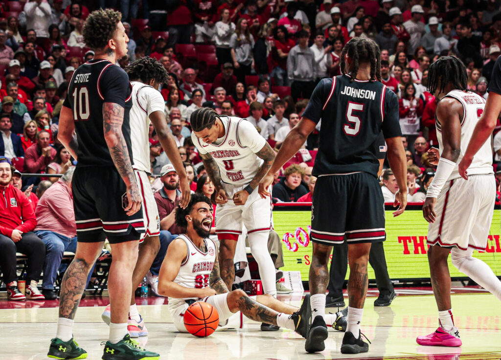 Alabama men’s basketball back in top 25, set for ranked showdown in Tuscaloosa