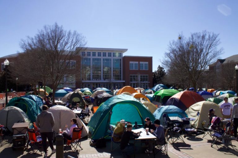 Auburn students camping out in the cold ahead of Iron Bowl of Basketball Auburn students camping out in the cold ahead of Iron Bowl of Basketball