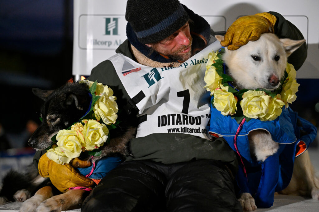 Alabama native claims second straight title at Alaskan sled dog race