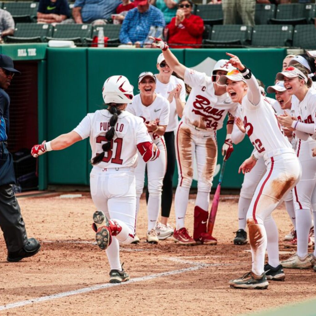 Alabama softball climbs up rankings, takes perfect record into SEC play Alabama softball climbs up rankings, takes perfect record into SEC play