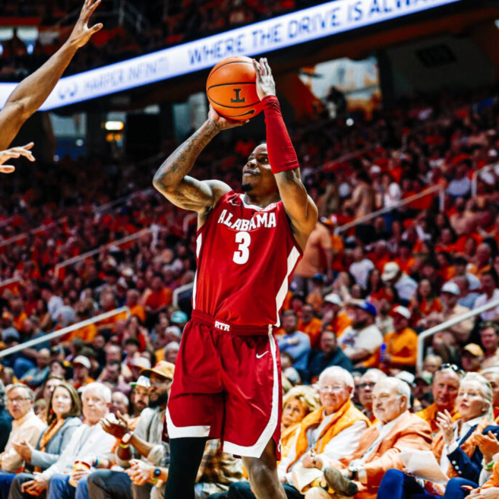 Alabama rises in AP Poll as winning streak continues Alabama rises in AP Poll as winning streak continues