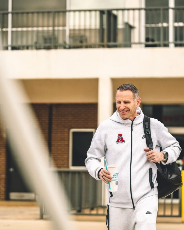 Alabama 5-star commit wins national high school dunk contest Alabama 5-star commit wins national high school dunk contest