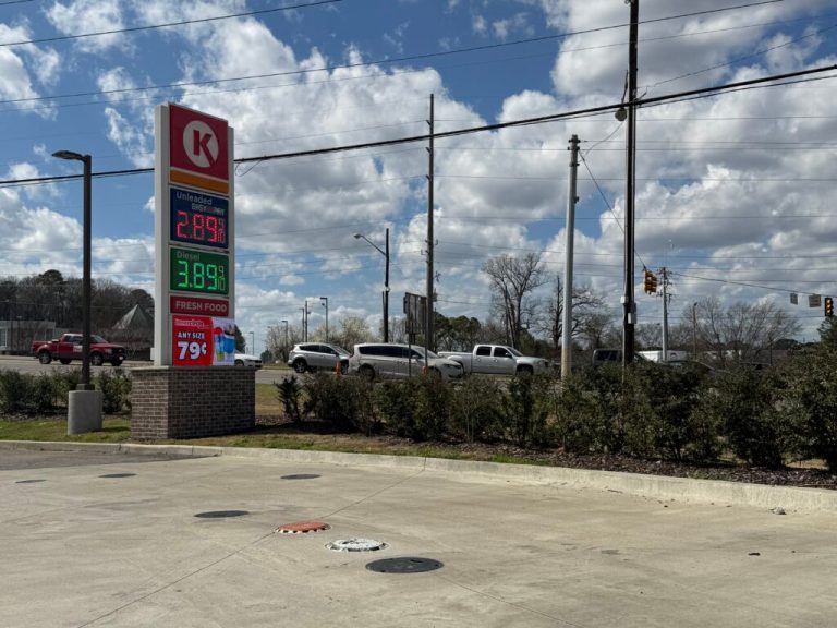 Gas prices climb as travel season arrives in Alabama Gas prices climb as travel season arrives in Alabama