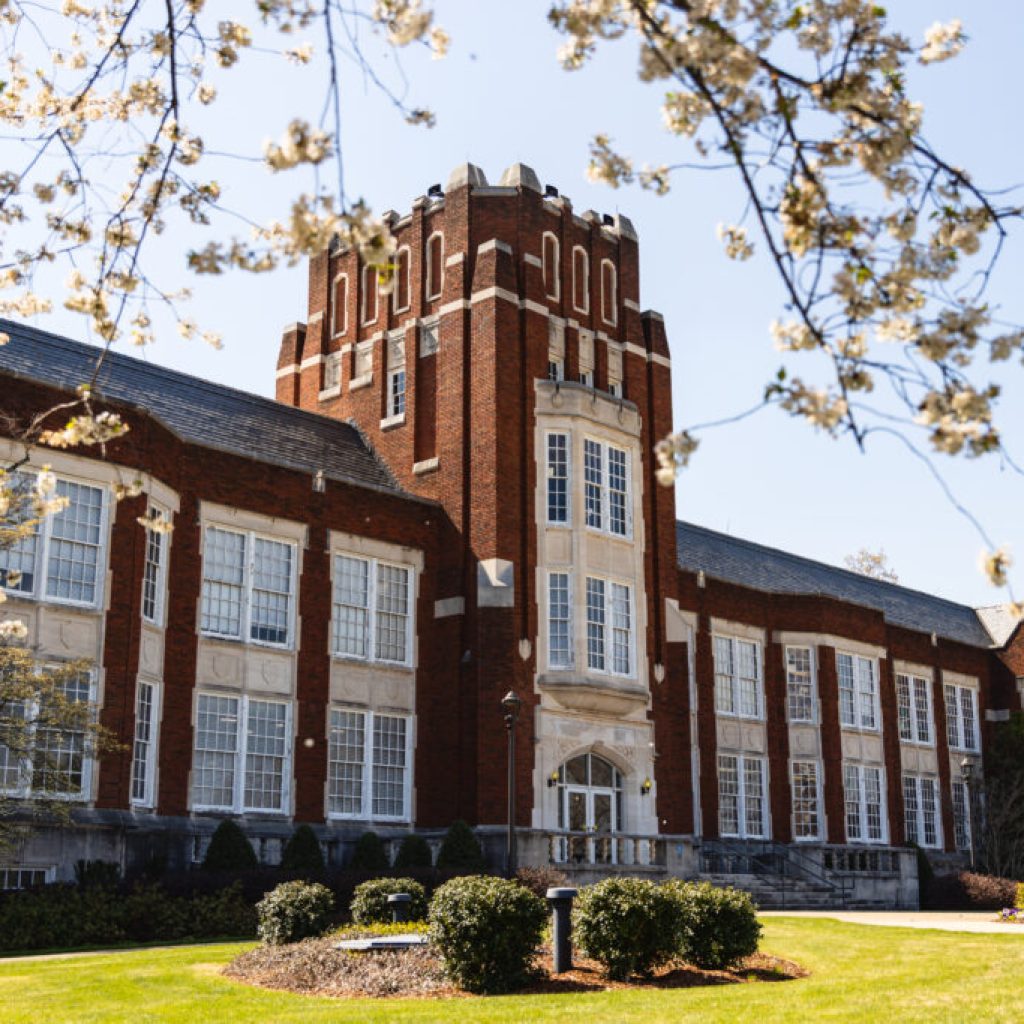 Jacksonville ranks among best small college towns in the nation Jacksonville ranks among best small college towns in the nation