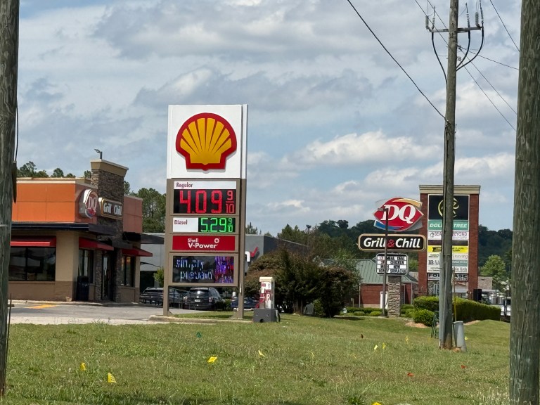 Gas prices continue to climb ahead of Memorial Day Gas prices continue to climb ahead of Memorial Day