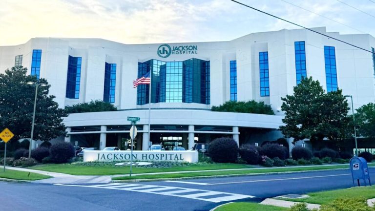 Alabama Hospital To Remain Open After New Agreement With Bluecross Blueshield Alabama Hospital To Remain Open After New Agreement With Bluecross Blueshield