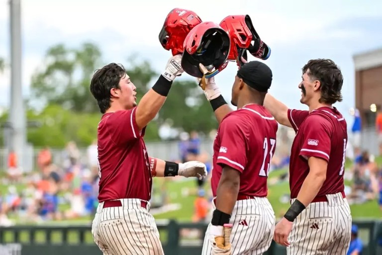 Troy beats No. 8 Florida to secure first Super Regional appearance Troy beats No. 8 Florida to secure first Super Regional appearance