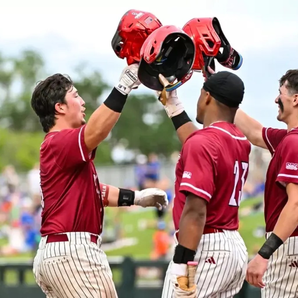 Troy beats No. 8 Florida to secure first Super Regional appearance Troy beats No. 8 Florida to secure first Super Regional appearance