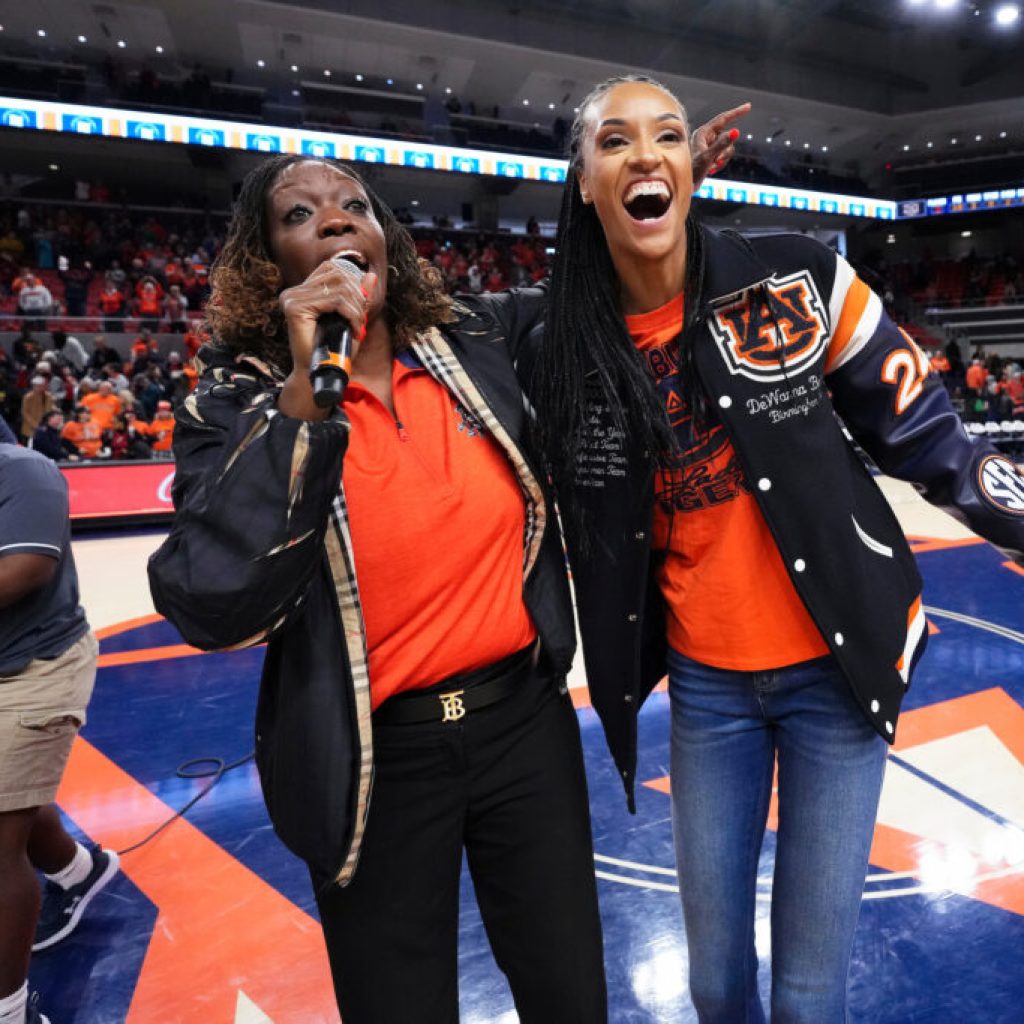 Former Auburn star DeWanna Bonner to feature in new ESPN documentary Former Auburn star DeWanna Bonner to feature in new ESPN documentary
