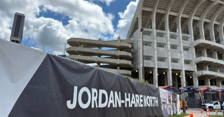 Auburn breaks ground on 3M renovation at Jordan-Hare Stadium Auburn breaks ground on 3M renovation at Jordan-Hare Stadium