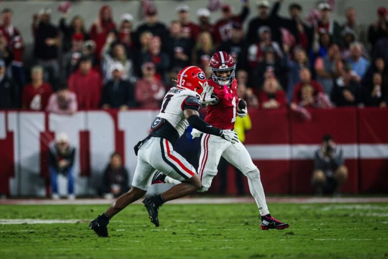 Alabama doesn’t drop in AP Poll after loss to No. 1 Georgia Alabama doesn’t drop in AP Poll after loss to No. 1 Georgia