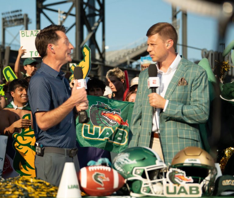 ESPN’s ‘SportsCenter on Campus’ makes a stop at UAB’s homecoming game ESPN’s ‘SportsCenter on Campus’ makes a stop at UAB’s homecoming game