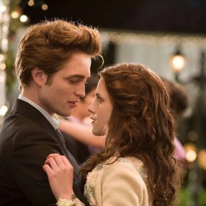 Twilight Saga Returns to Theaters for 20th Anniversary Celebration Twilight Saga Returns to Theaters for 20th Anniversary Celebration