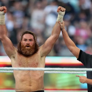 Sami Zayn Captures U.S. Title in Thrilling WWE SmackDown Before Clash in Paris Sami Zayn Captures U.S. Title in Thrilling WWE SmackDown Before Clash in Paris