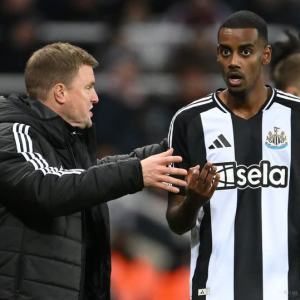 Isak Transfer Saga: Howe’s Defeated Stance on Liverpool’s Pursuit Isak Transfer Saga: Howe’s Defeated Stance on Liverpool’s Pursuit