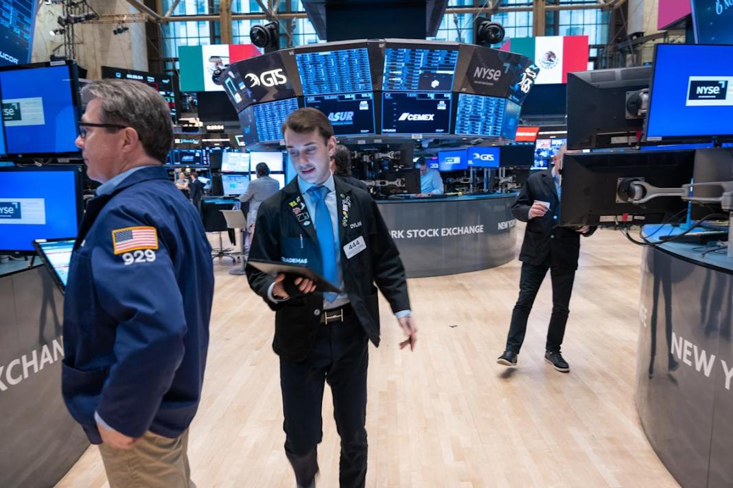 Markets Wrap: Stock Rally Fades as Fed Walks Tightrope After Data