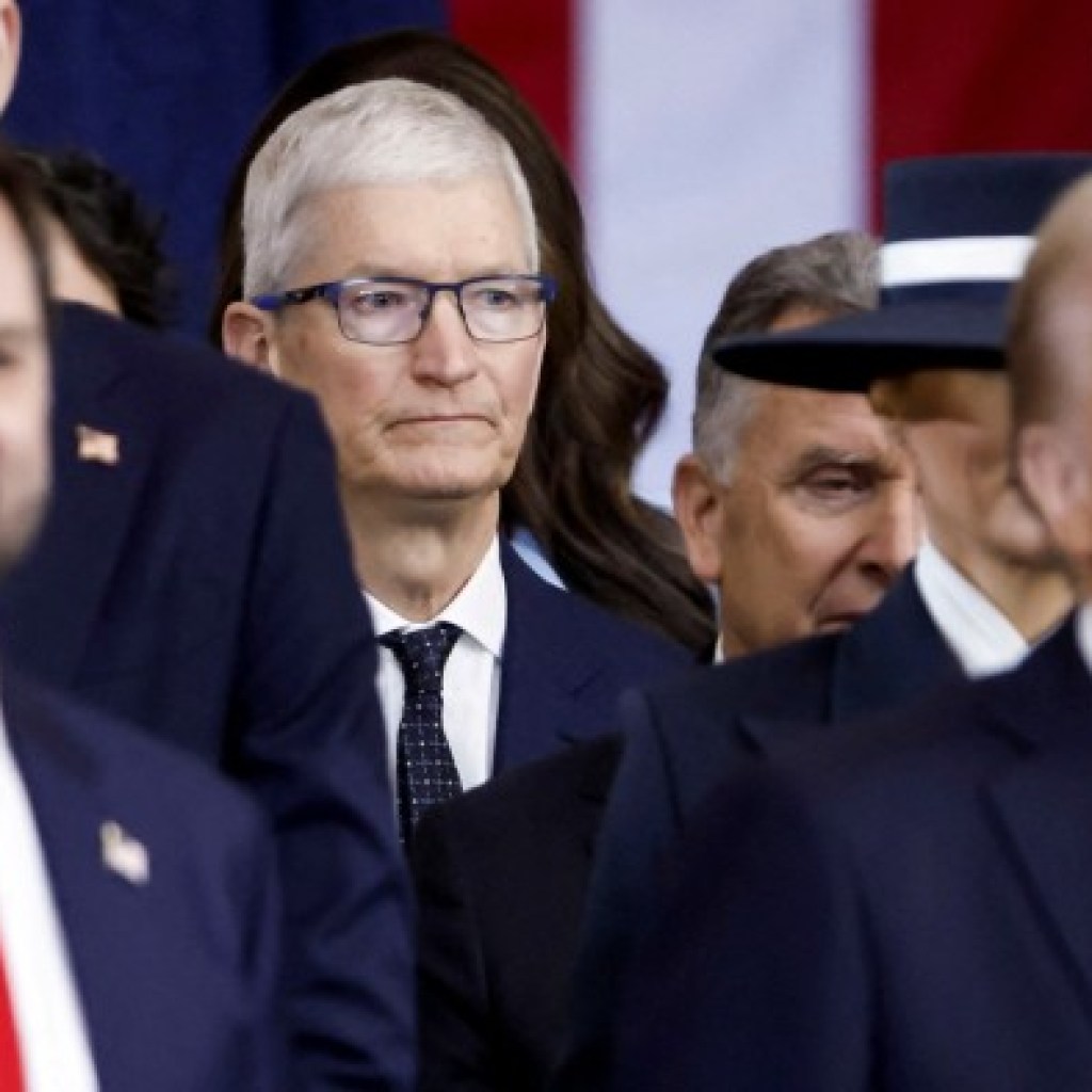 Donald Trump’s inaugural committee raised record-breaking 0mn Donald Trump’s inaugural committee raised record-breaking 0mn