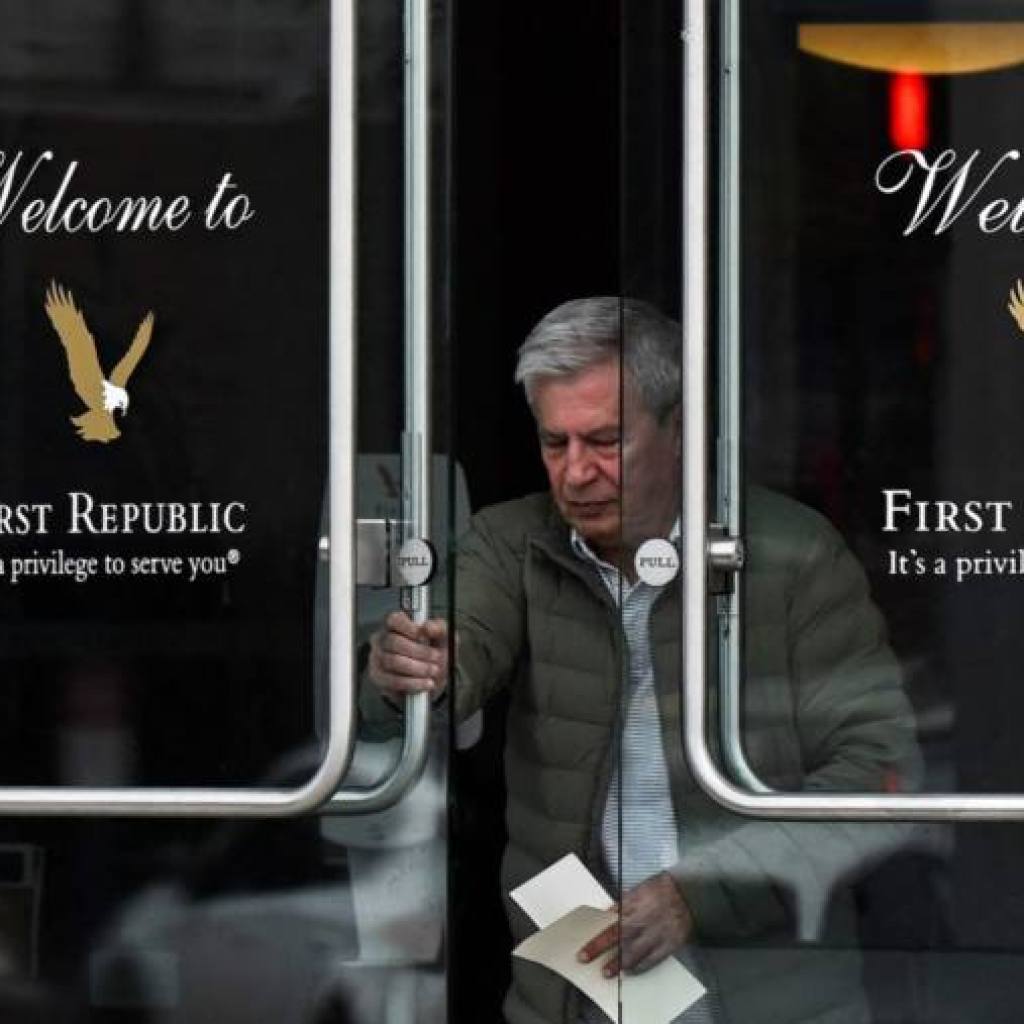 Wall Street CEOs try to come up with new plan for First Republic Wall Street CEOs try to come up with new plan for First Republic