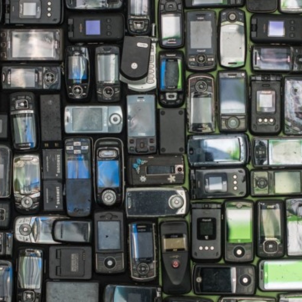 EU issues US-bound staff with burner phones over spying fears EU issues US-bound staff with burner phones over spying fears