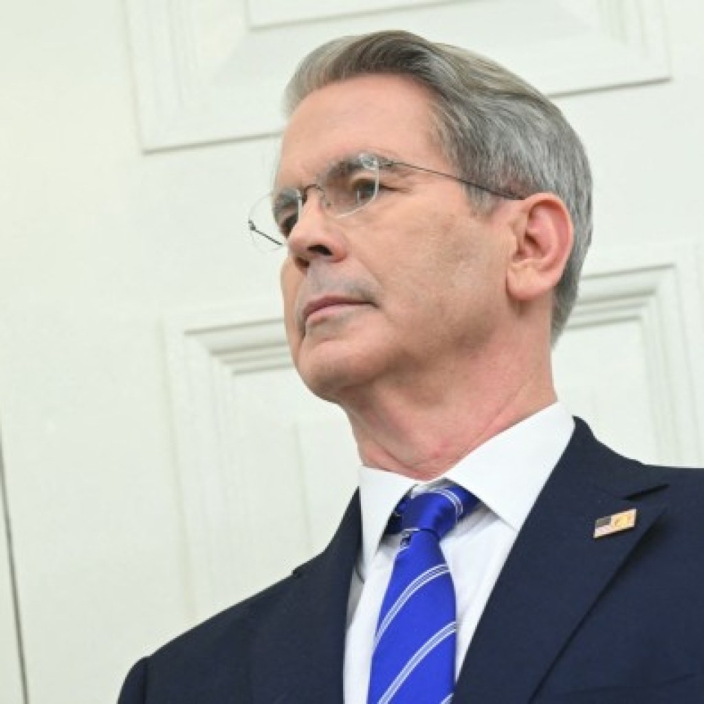 Scott Bessent says US and China need to de-escalate trade war Scott Bessent says US and China need to de-escalate trade war