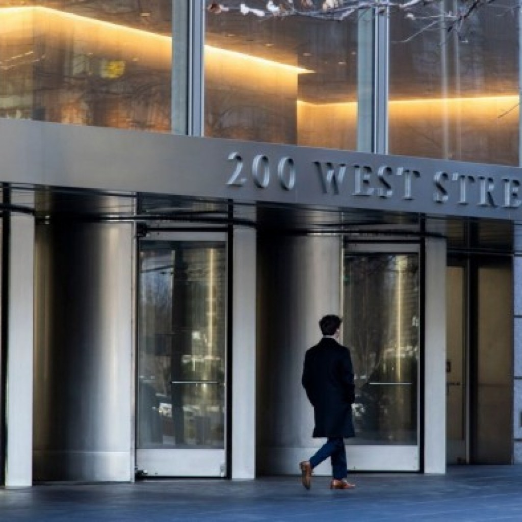 Investor support for Goldman bosses’ pay sinks to 9-year low Investor support for Goldman bosses’ pay sinks to 9-year low