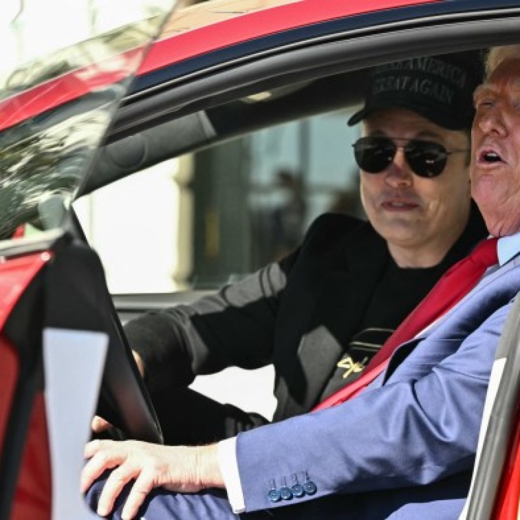 Elon Musk to prioritise Tesla over White House role as profits slump Elon Musk to prioritise Tesla over White House role as profits slump