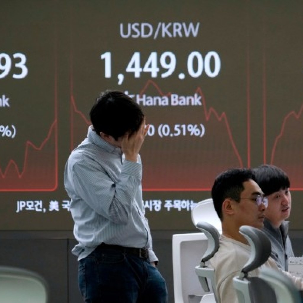 US dollar’s haven status under threat, fund managers warn US dollar’s haven status under threat, fund managers warn