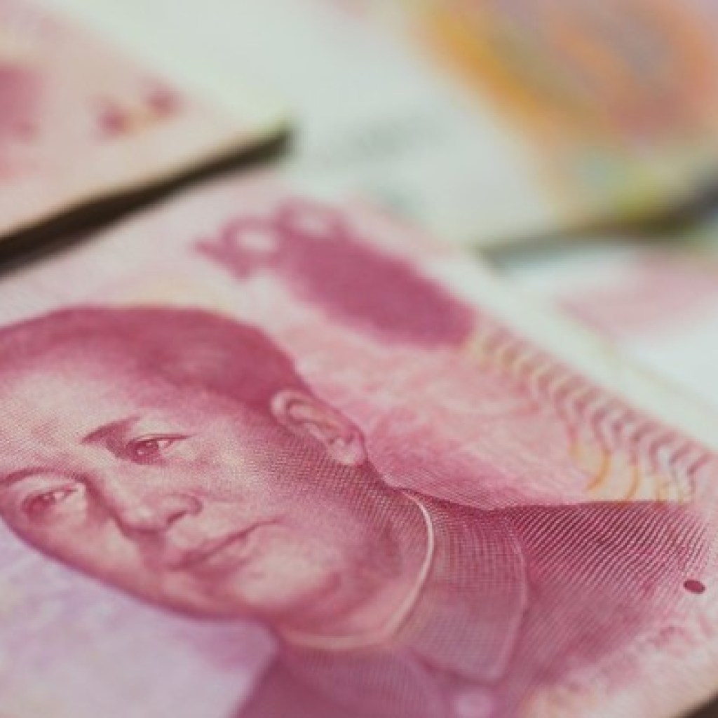 China offers first hint of devaluation with weak renminbi fix China offers first hint of devaluation with weak renminbi fix