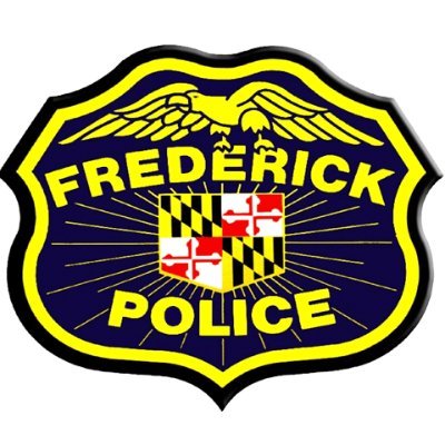 Cuatro arrestados tras violento enfrentamiento durante protesta en Frederick; oficiales agredidos y daños a la propiedad Cuatro arrestados tras violento enfrentamiento durante protesta en Frederick; oficiales agredidos y daños a la propiedad