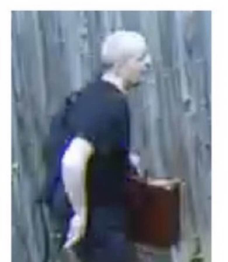 La policía investiga un robo en una casa La policía investiga un robo en una casa
