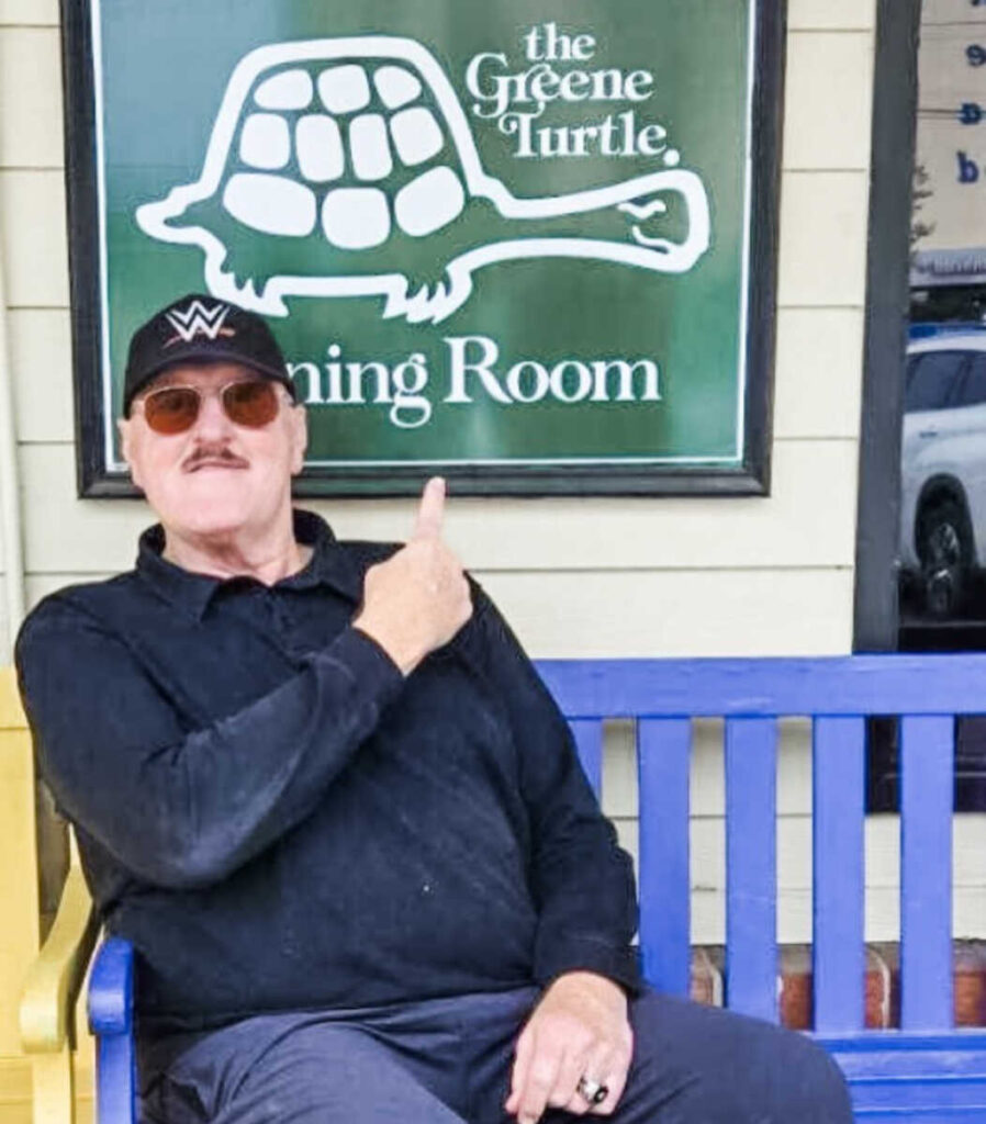 Ex campeón de peso pesado de la WWE actualmente de vacaciones en Ocean City Ex campeón de peso pesado de la WWE actualmente de vacaciones en Ocean City