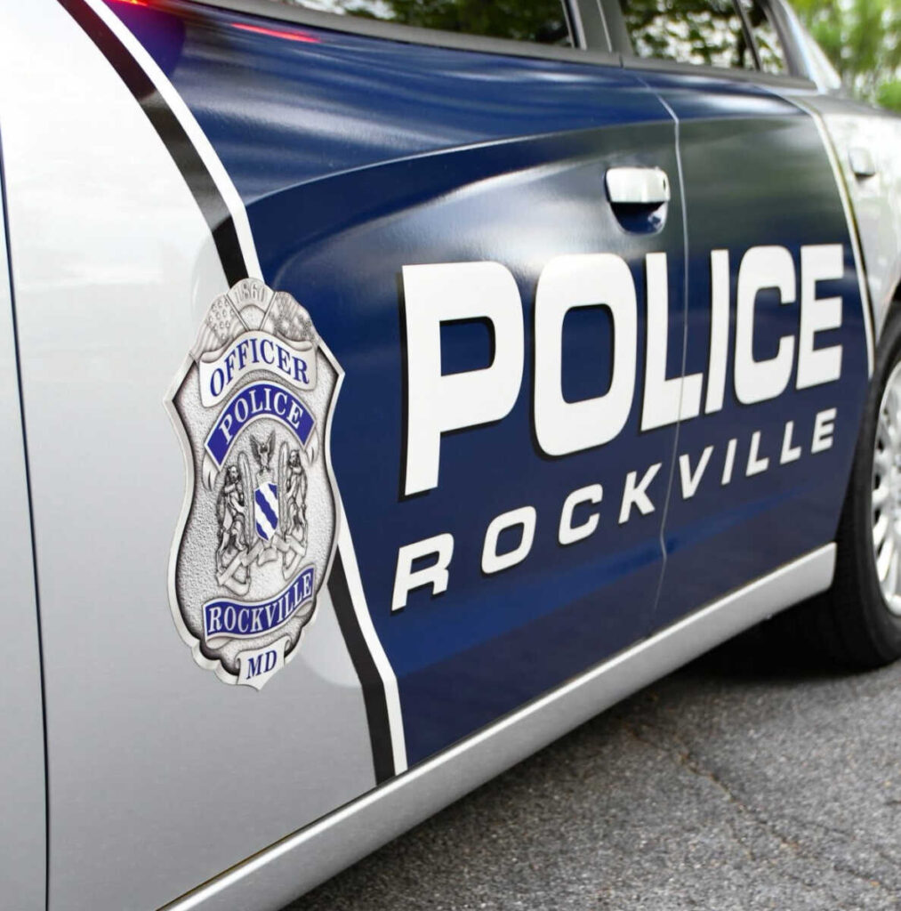 La policía de Rockville presenta una nueva insignia y un diseño actualizado de la patrulla La policía de Rockville presenta una nueva insignia y un diseño actualizado de la patrulla