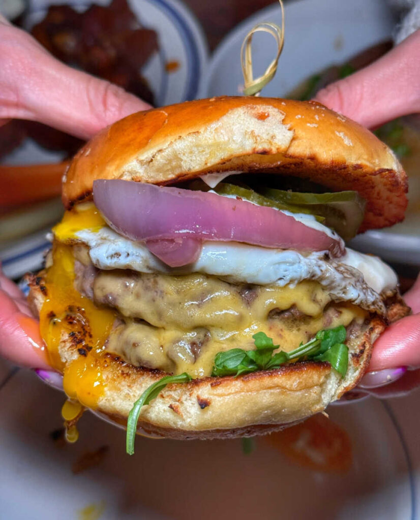 Cuatro hamburguesas de Maryland entre las "Mejores Hamburguesas de Washington D. C." Cuatro hamburguesas de Maryland entre las "Mejores Hamburguesas de Washington D. C."