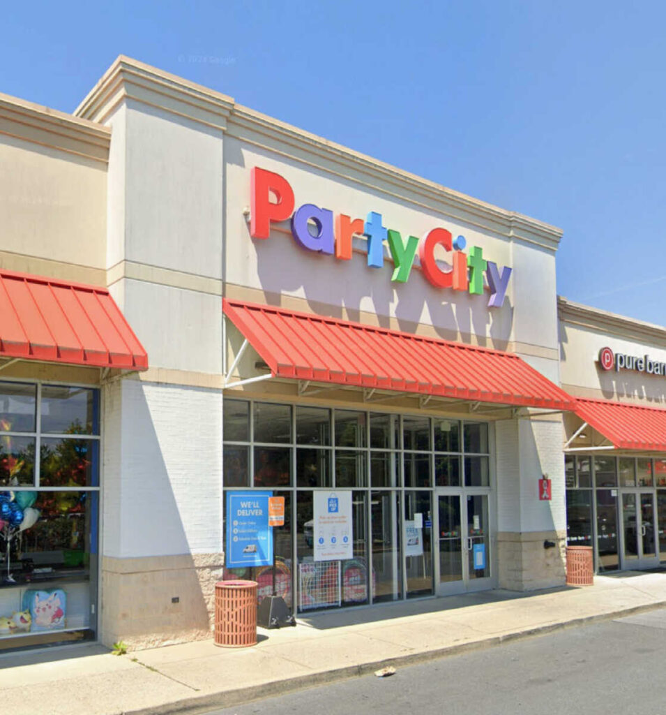Dollar Tree firma contrato para reemplazar a Party City Dollar Tree firma contrato para reemplazar a Party City