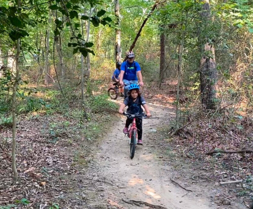 Este mes comienza el programa gratuito de ciclismo de montaña para niños Este mes comienza el programa gratuito de ciclismo de montaña para niños